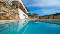 Piscina de Casa o xalet en venda en Santa Susanna amb Aire condicionat, Calefacció i Terrassa