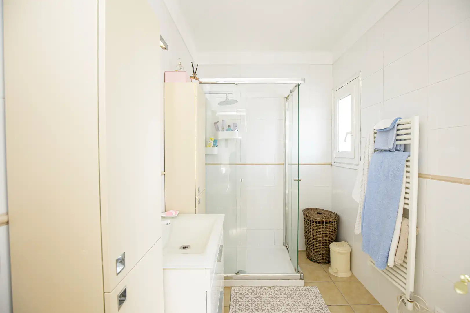 Bany de Casa o xalet en venda en L'Escala amb Aire condicionat, Jardí privat i Terrassa