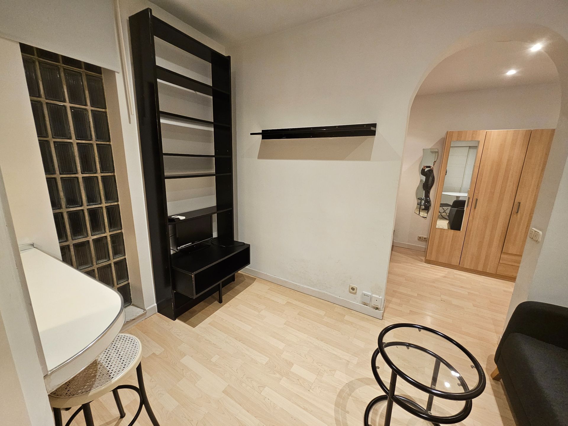 Dormitori de Apartament de lloguer en  Madrid Capital amb Aire condicionat, Calefacció i Moblat