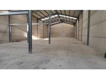 Industrial building to rent in Las Mercedes - El Carmen
