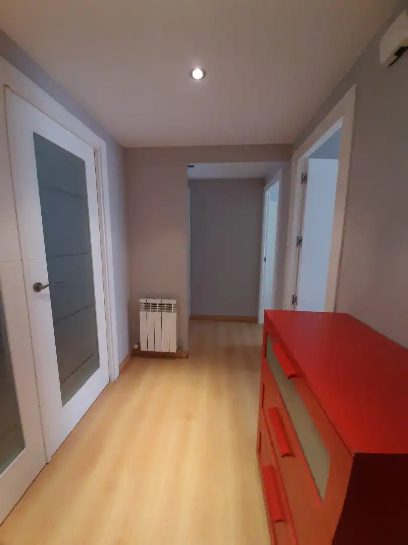 Appartamento con ascensore in affitto a Calle de Tomás Zumalacárregui