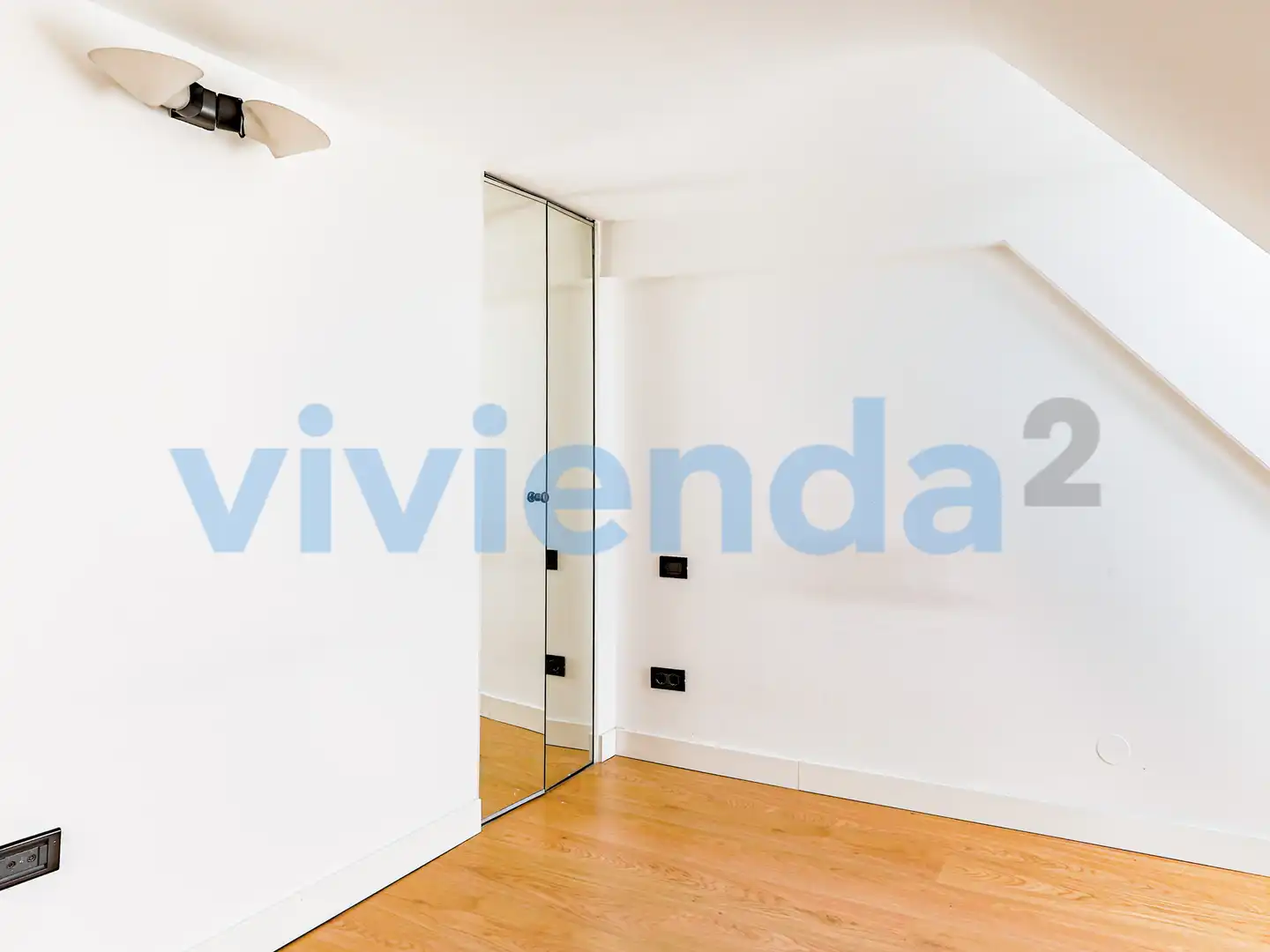 Schlafzimmer von Wohnung zur Miete in Madrid mit Heizung und Balkon