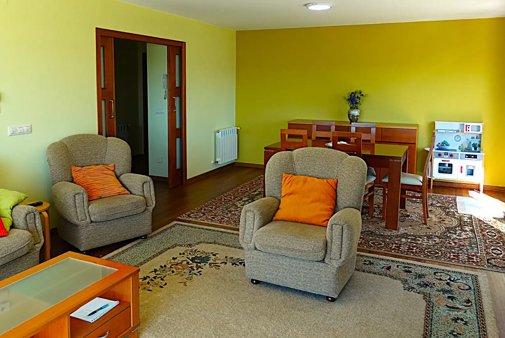 Sala d'estar de Casa o xalet en venda en Miño amb Calefacció, Parquet i Terrassa