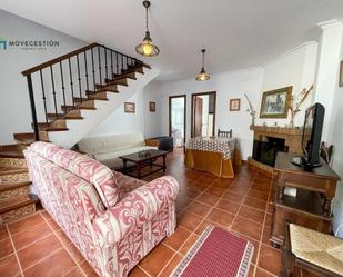 Living room of House or chalet for sale in Villaluenga del Rosario  with Air Conditioner and Heating