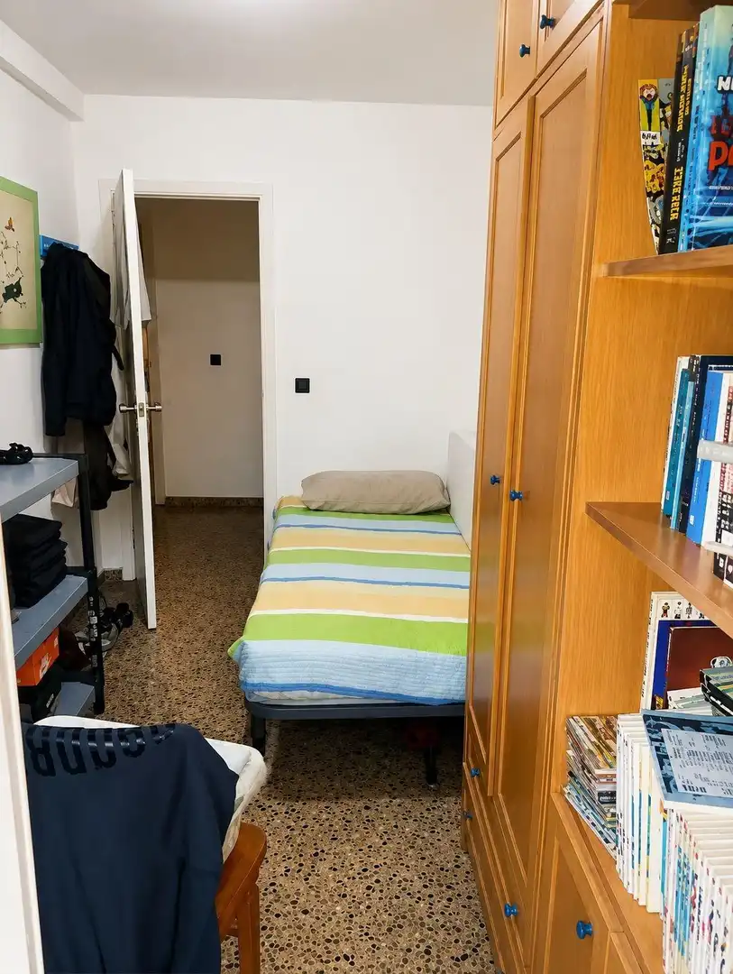 Bedroom of Flat for sale in Valencia  with Furnished and Balcony