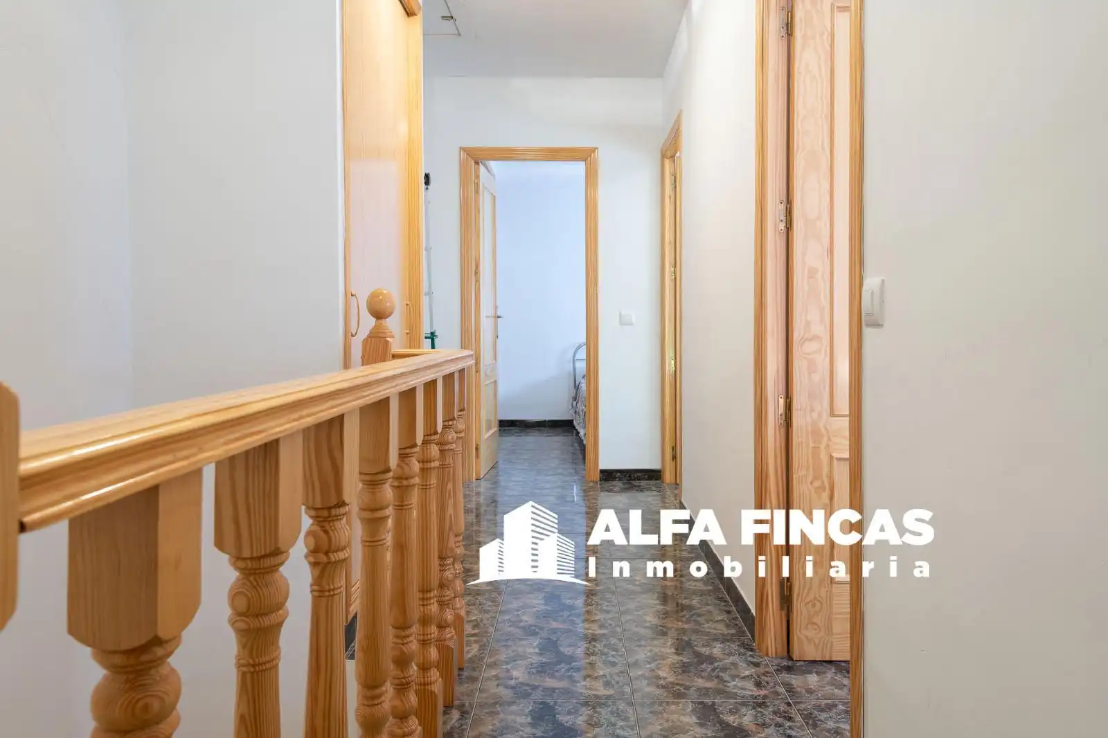 Casa o xalet en venda en El Picazo   amb Jardí privat i Traster