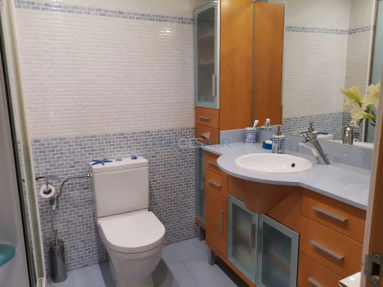 Baño de Piso en venta en León Capital  con Calefacción, Trastero y Balcón