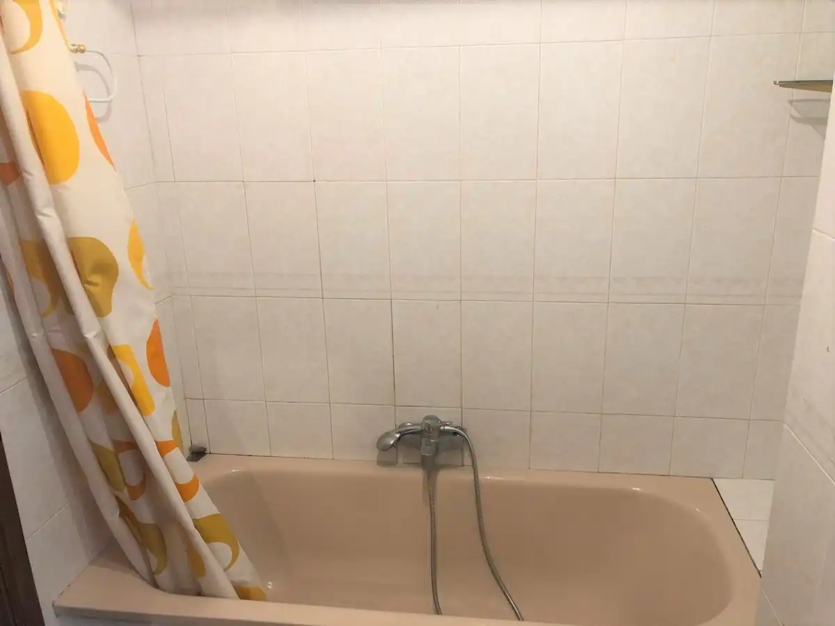 Bany de Apartament en venda en Ciudad Real amb Calefacció, Traster i Moblat