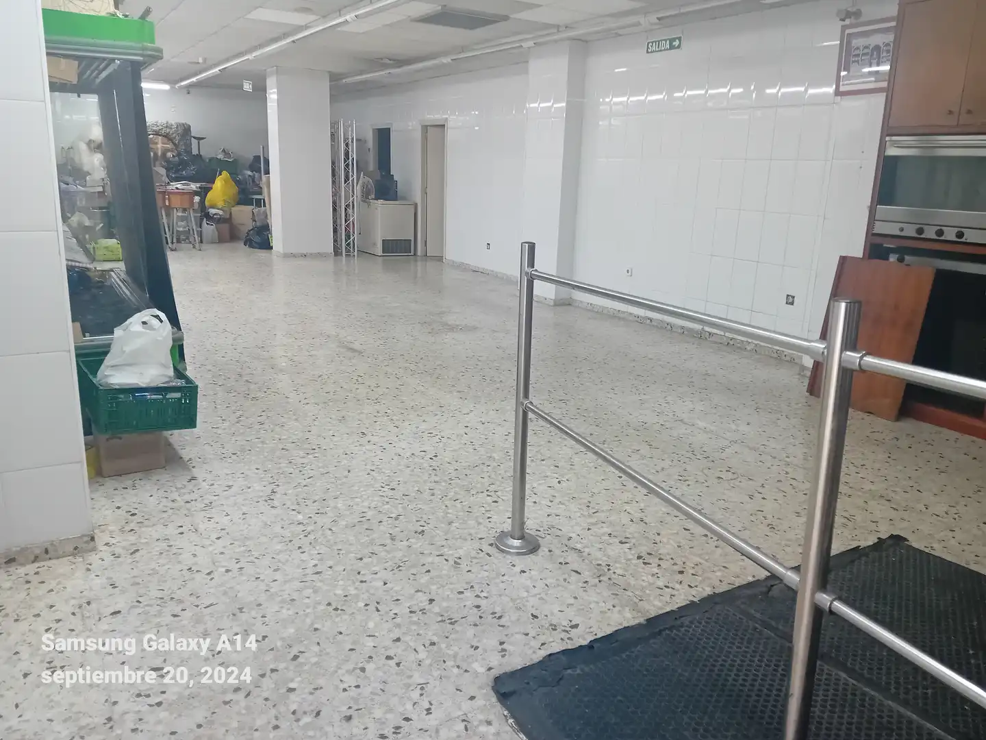 Gewerbefläche zum Verkauf in Carrer Dotze 2, imagen 3