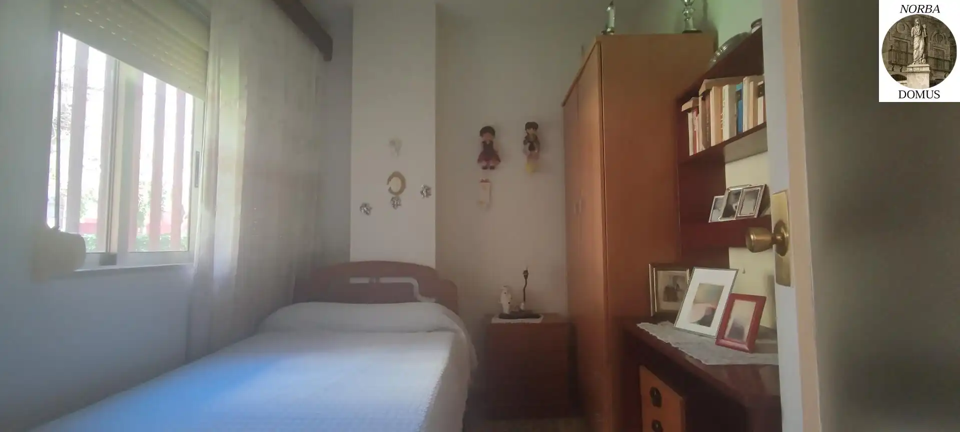 Habitación de Planta baja en venta en Cáceres con Jardín privado, Terraza y Amueblado