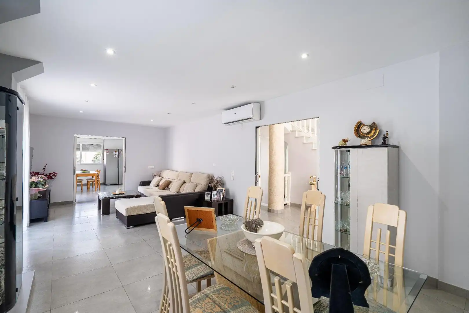 Living room of Houses for sale in Roquetas de Mar  with Air Conditioner, Private garden and Terrace