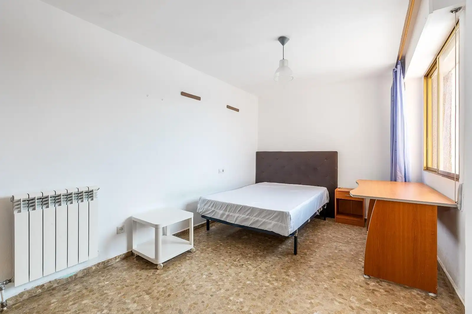 Bedroom of Flat for sale in Granada  with Heating