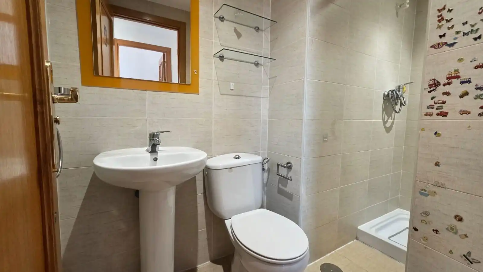 Baño de Ático en venta en Madrid con Aire acondicionado, Calefacción y Parquet