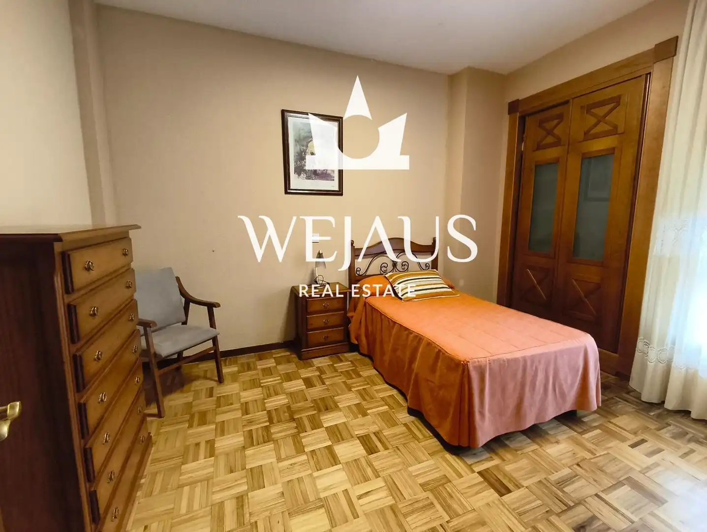Habitación de Piso de alquiler en El Astillero   con Calefacción, Amueblado y Alarma