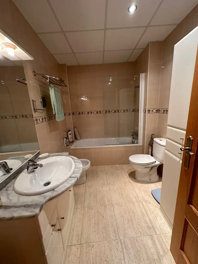 Baño de Ático en venta en Benicarló con Terraza y Amueblado