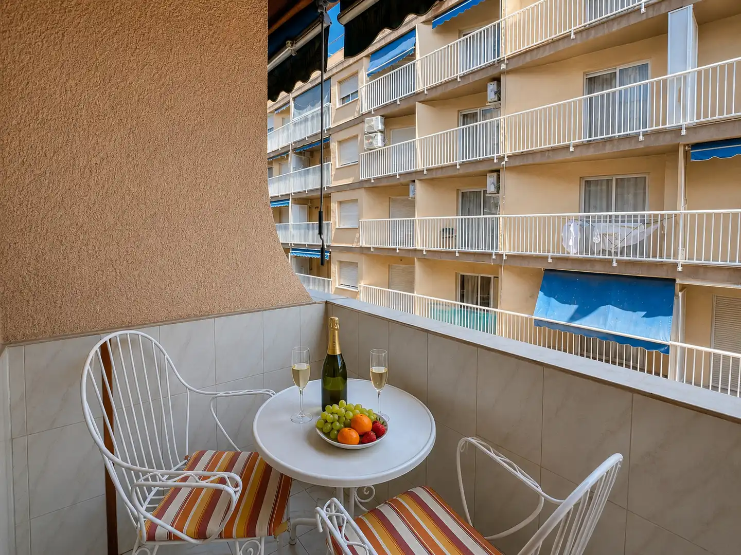 Flat with terrace for sale in Centro Urbano, imagen 2
