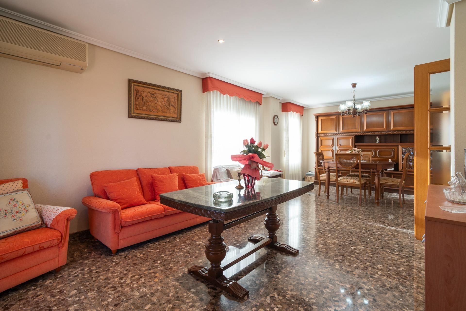 Living room of Flat for sale in Paiporta  with Air Conditioner, Storage room and Balcony