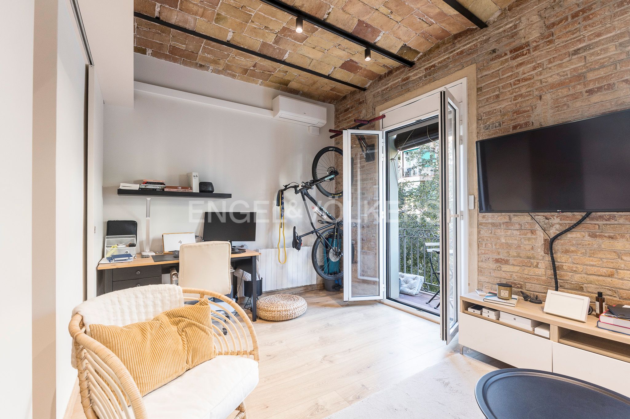 Terrassa de Apartament en venda en  Barcelona Capital amb Calefacció, Parquet i Balcó