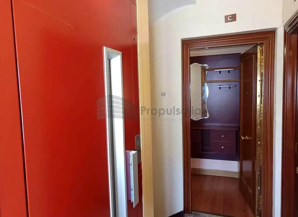 Flat for sale in De Oriente, Barrio de Delicias