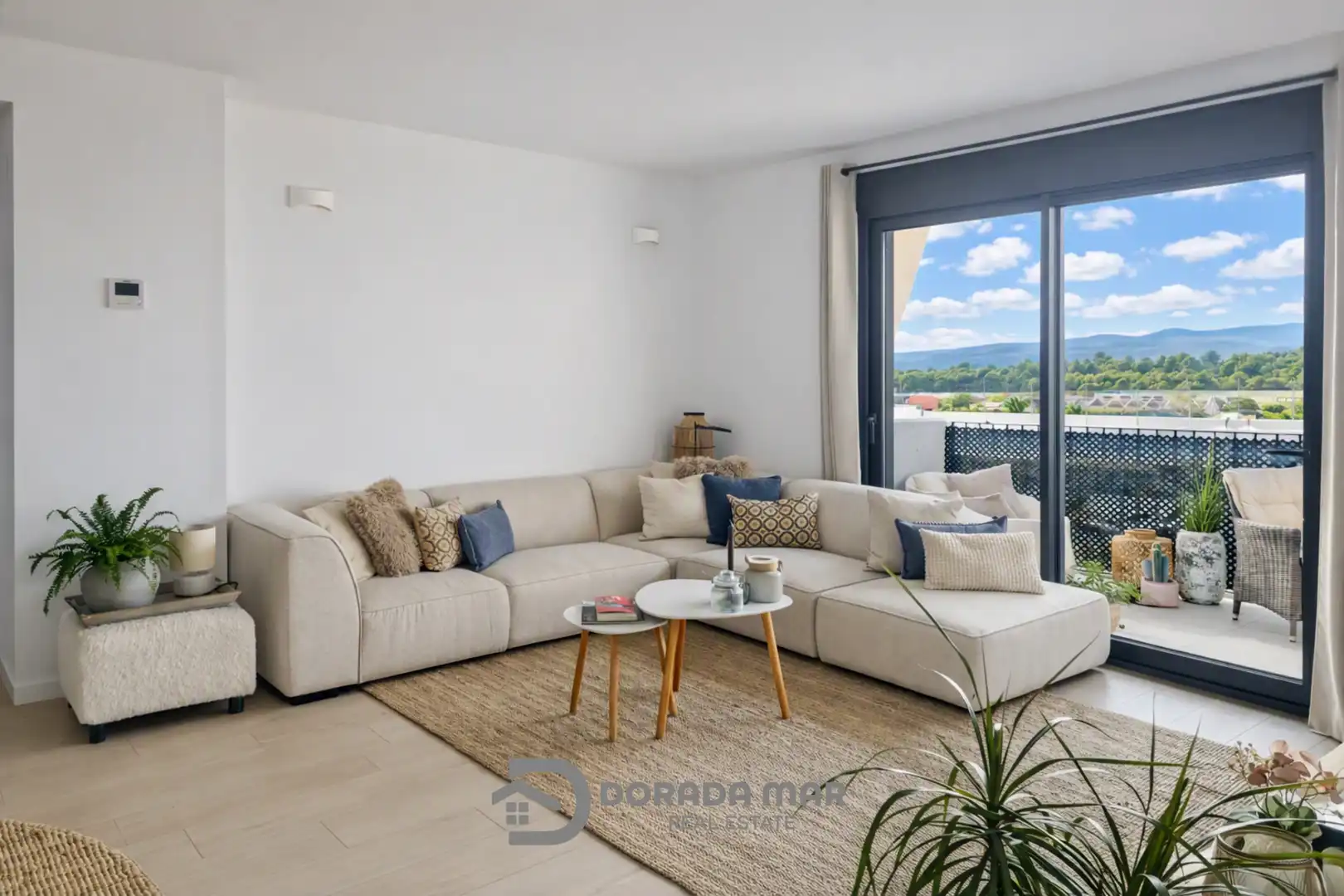 Sala d'estar de Apartament en venda en Sant Pere de Ribes amb Terrassa, Traster i Piscina