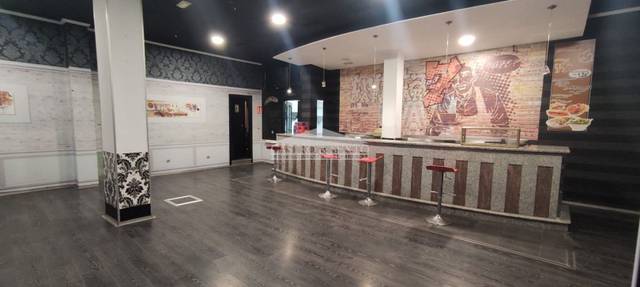 Local comercial en Alquiler en Rúa Magallanes en Melide