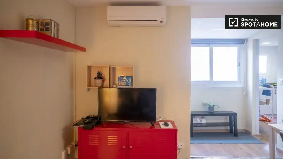 Flat with terrace to rent in L'Eixample, imagen 8