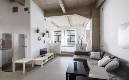 Sala d'estar de Loft en venda en  Madrid Capital amb Aire condicionat