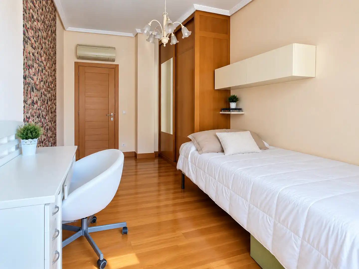 Habitación de Piso en venta en Errenteria con Calefacción, Terraza y Amueblado