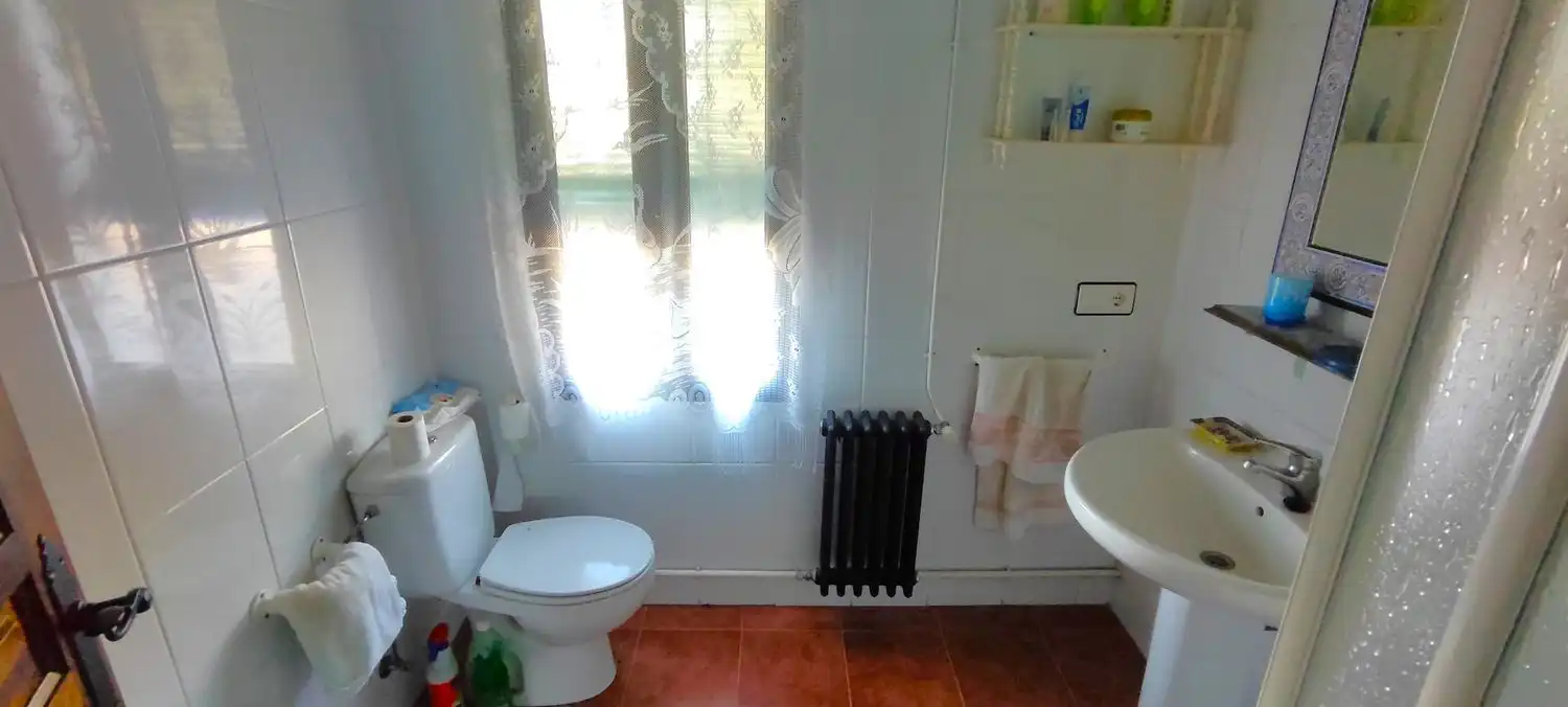 Baño de Casa o chalet en venta en La Solana   con Jardín privado, Terraza y Trastero