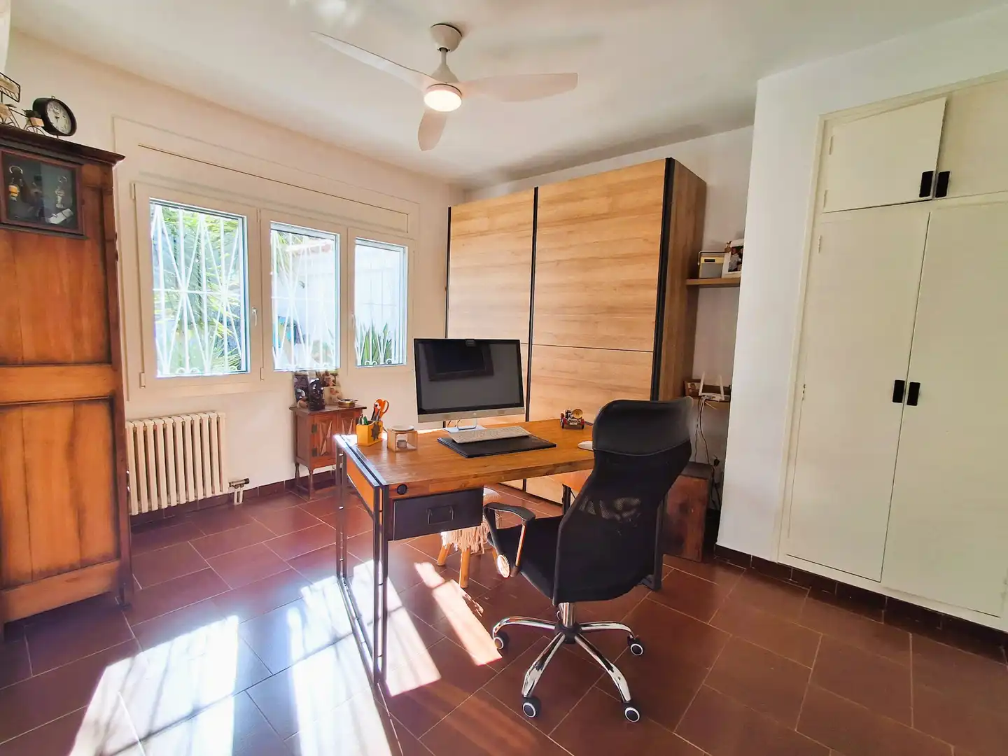 Schlafzimmer von Haus oder Chalet zum Verkauf in Mont-roig del Camp mit Klimaanlage, Heizung und Privatgarten
