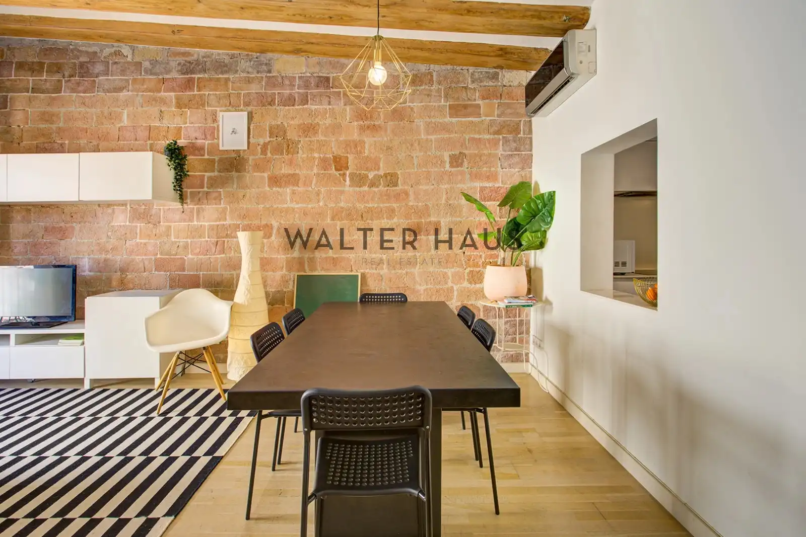 Menjador de Pis en venda en  Barcelona Capital amb Aire condicionat, Calefacció i Moblat