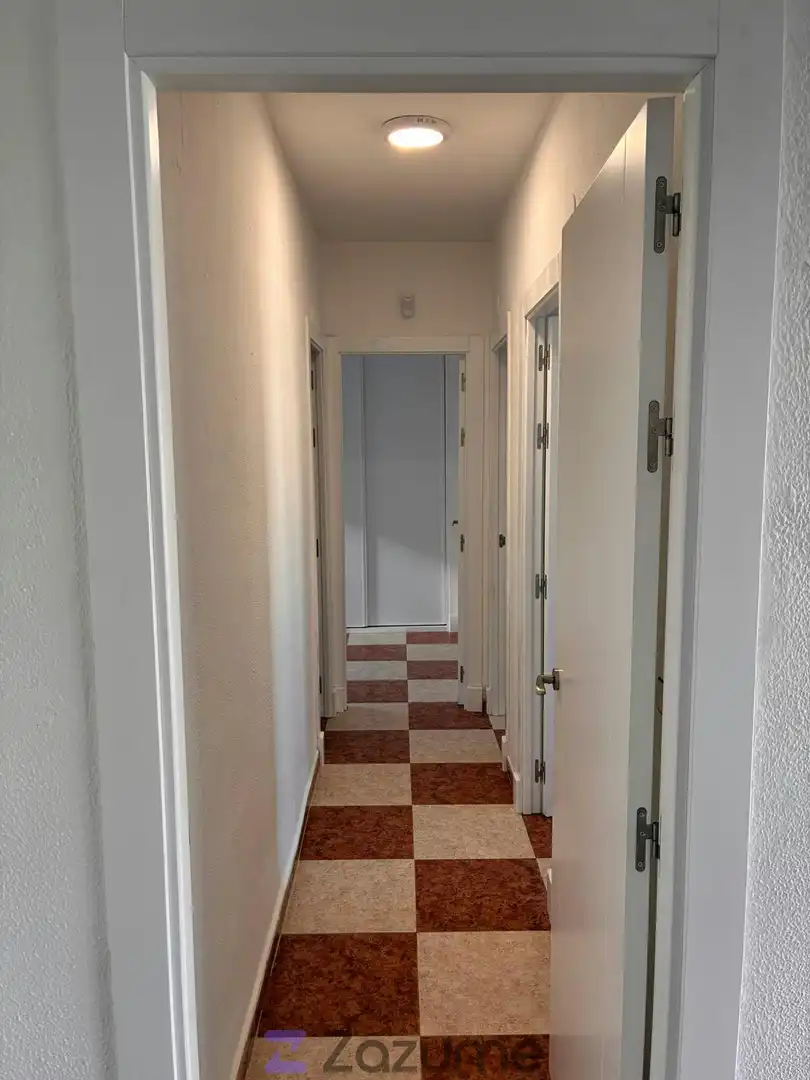 Wohnung zur Miete in El Puerto de Santa María mit Klimaanlage, Heizung und Ofen
