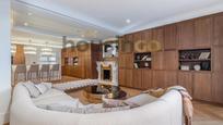 Living room of Flat for sale in  Madrid Capital  with Air Conditioner, Heating and Parquet flooring