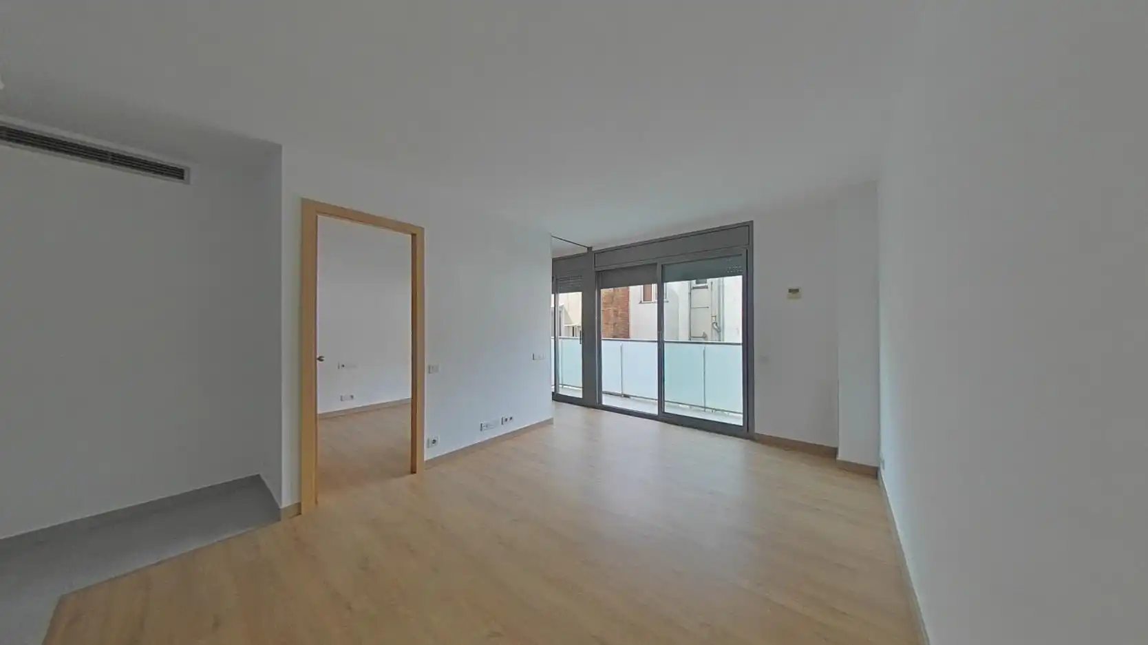 Sala d'estar de Pis en venda en Barcelona amb Terrassa i Balcó