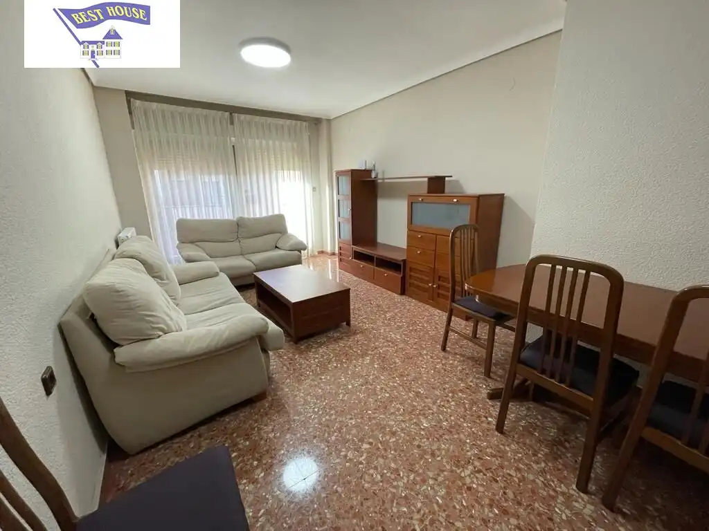 Flat for rent in Ensanche - Franciscanos
