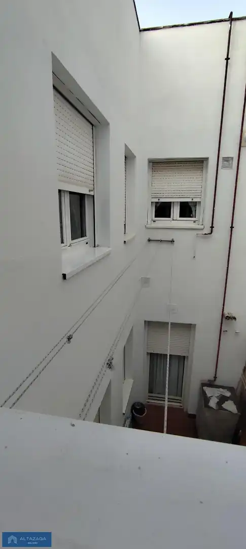 Vista exterior de Pis en venda en San Sebastián de los Reyes amb Calefacció, Terrassa i Traster