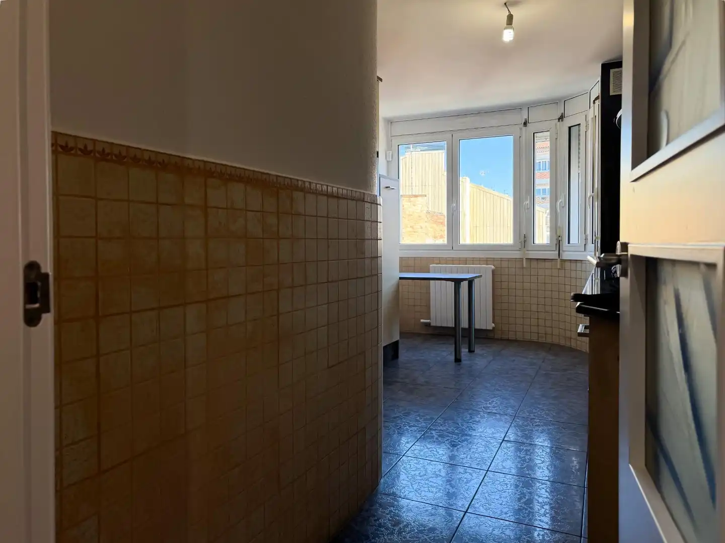Cuina de Pis en venda en Manresa amb Calefacció, Traster i Balcó