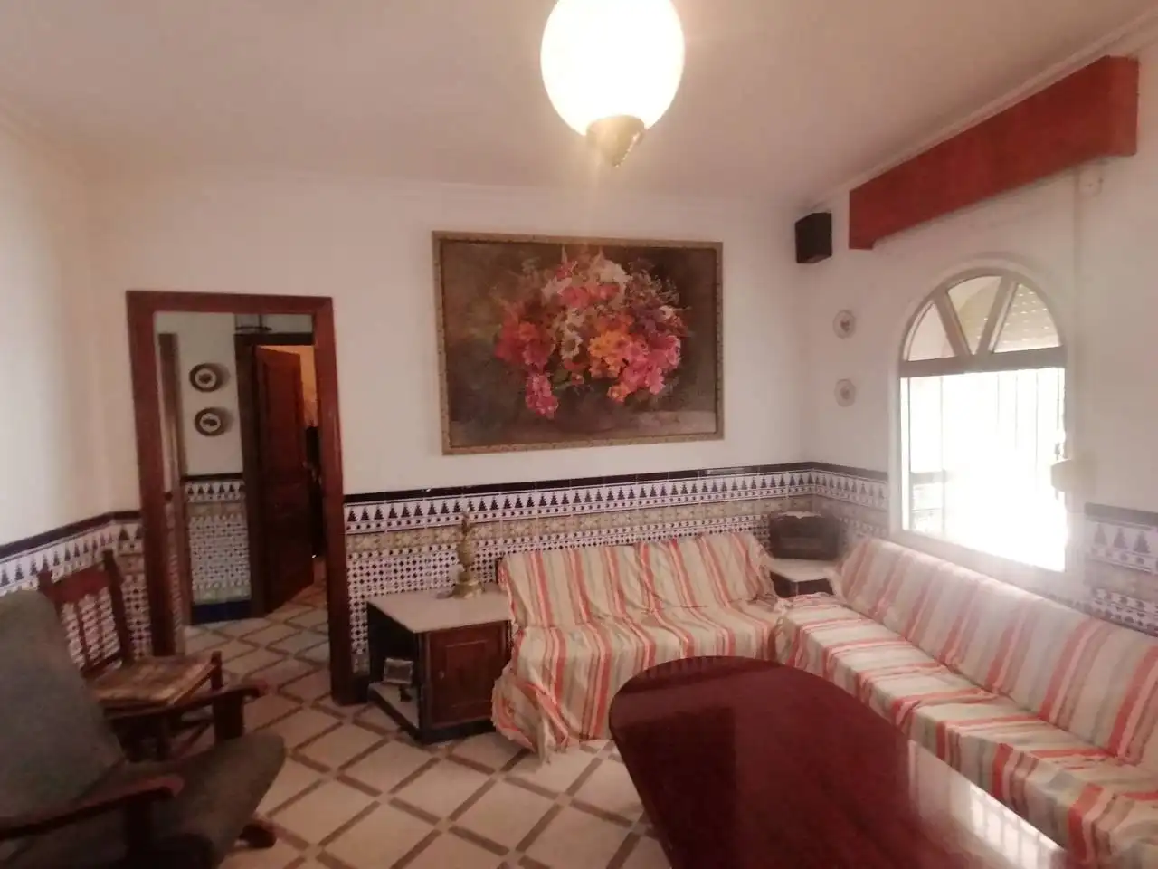 Sala d'estar de Casa o xalet en venda en Dos Hermanas amb Jardí privat, Terrassa i Piscina