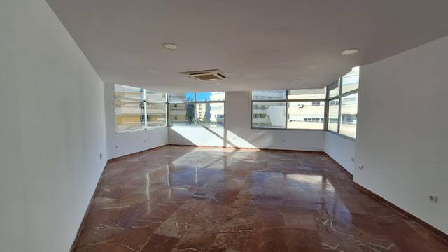 Oficina en Alquiler en Paraiso, 4 en Parque Avenida