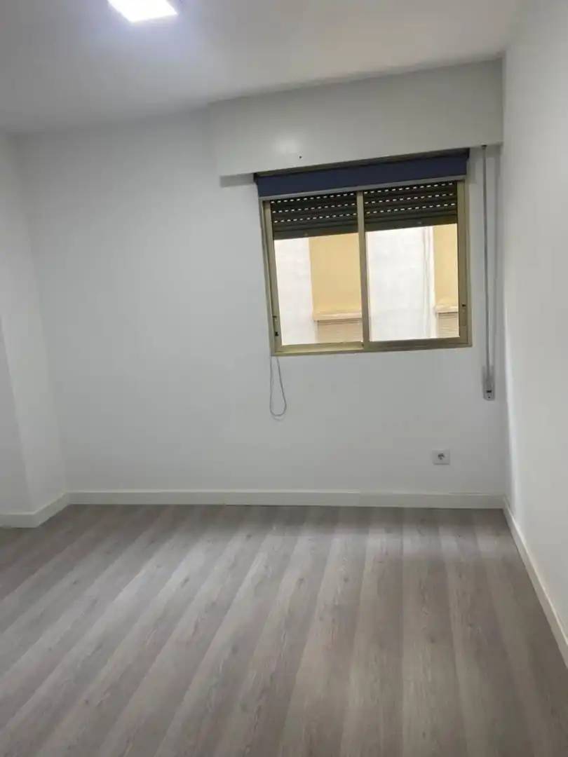 Habitación de Piso en venta en Almería con Amueblado