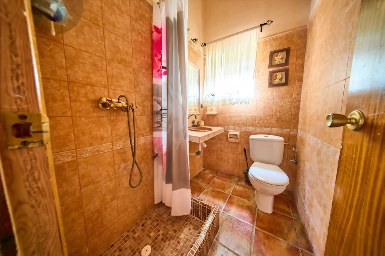 Bany de Casa o xalet en venda en Puebla de Don Fadrique amb Jardí privat, Terrassa i Piscina