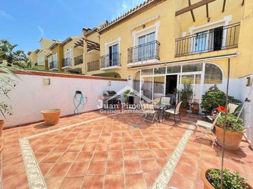 Casa pareada en venta en Calle Juan Benítez 1