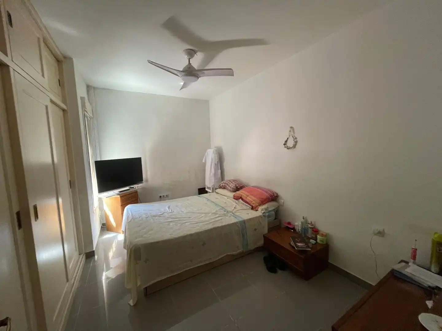 Habitación de Casa o chalet en venta en Palomares del Río con Jardín privado, Piscina y Amueblado