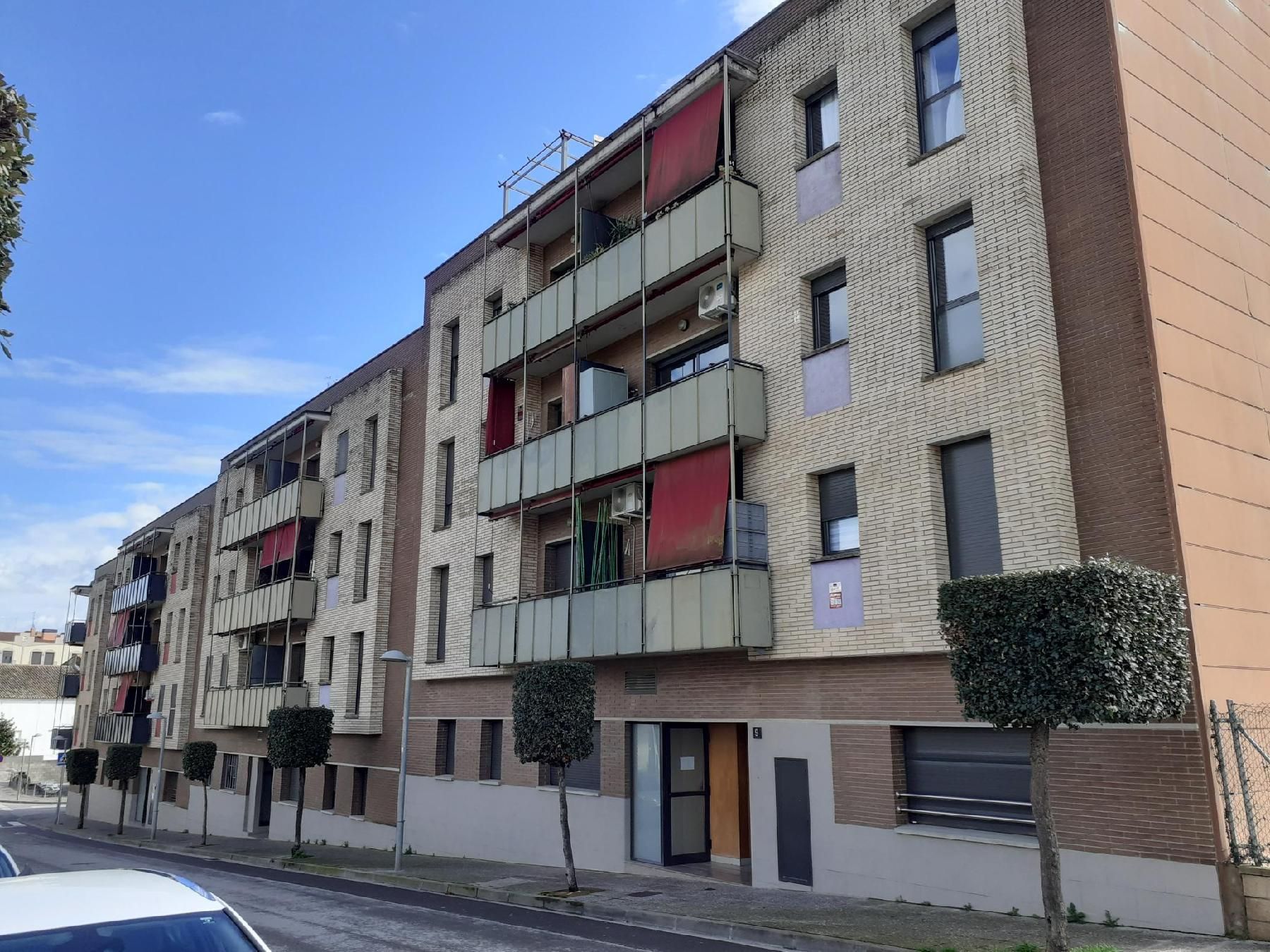 Vista exterior de Pis en venda en Sils amb Terrassa
