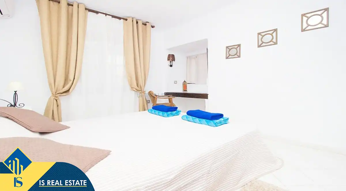 Dormitori de Apartament de lloguer en Torrevieja amb Aire condicionat, Calefacció i Terrassa