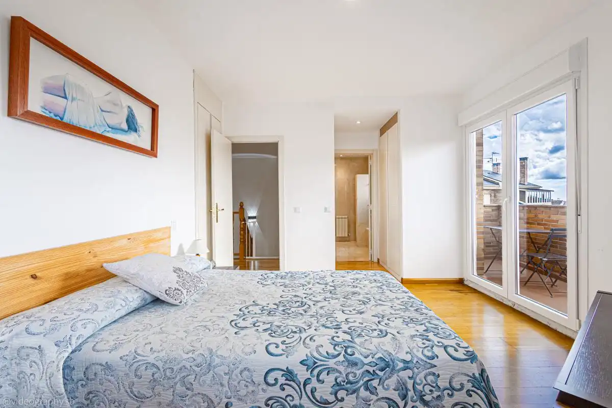 Habitación de Casa adosada en venta en Collado Mediano con Calefacción, Jardín privado y Terraza