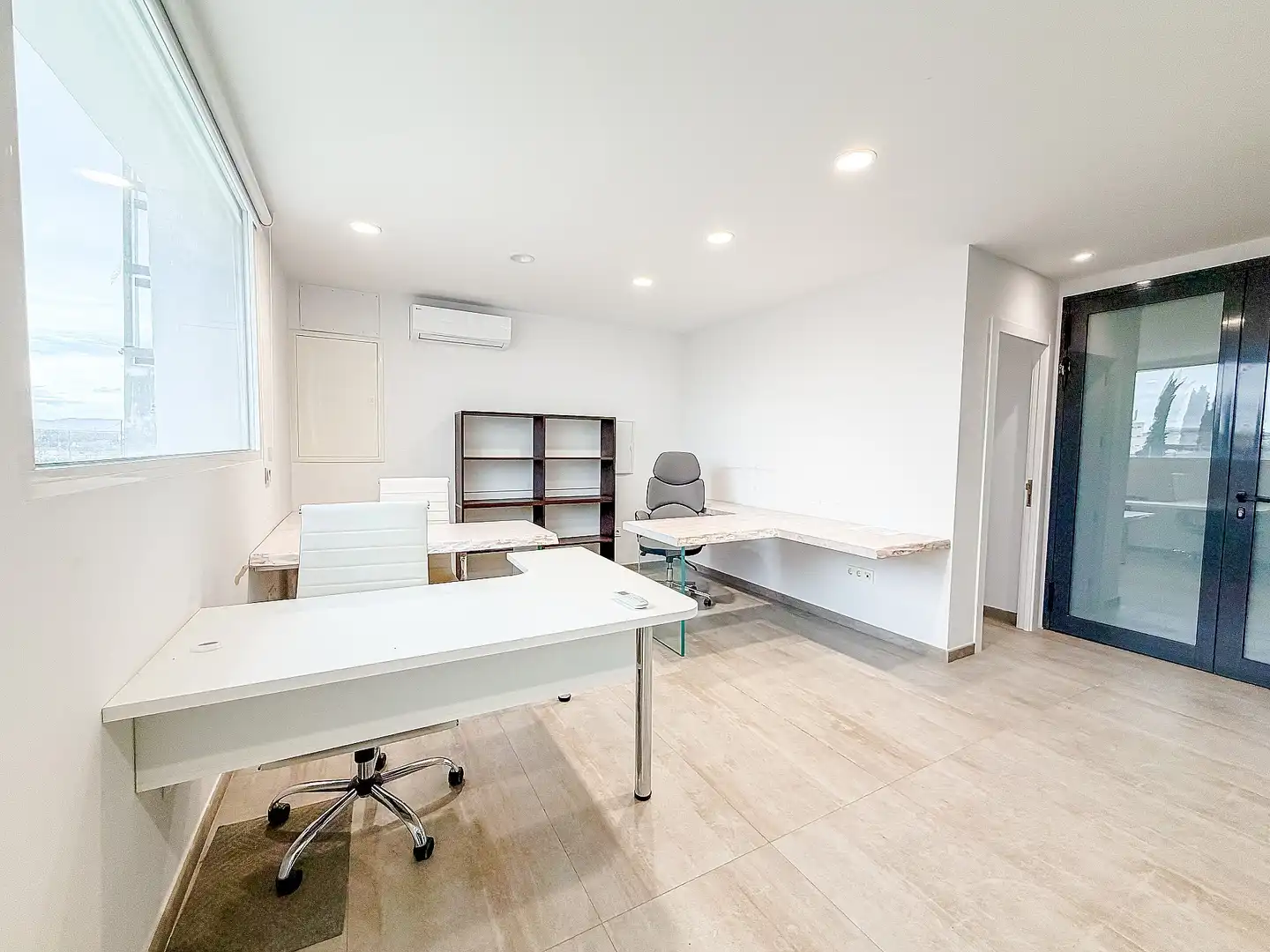 Nave industrial en venta en Villena con Calefacción y Alarma