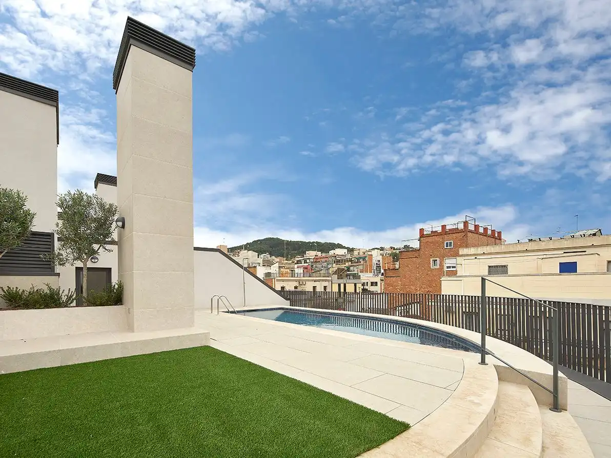 Piscina de Pis de lloguer en Barcelona amb Aire condicionat, Calefacció i Parquet