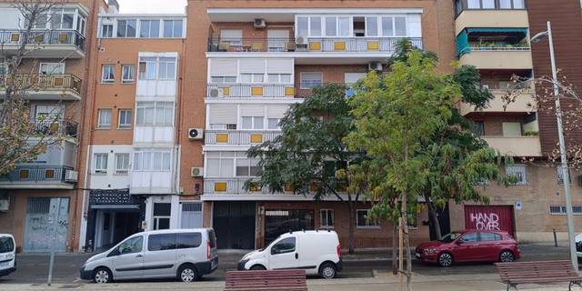 Local comercial en Venta en Avenida Paseo Dirección en Valdeacederas