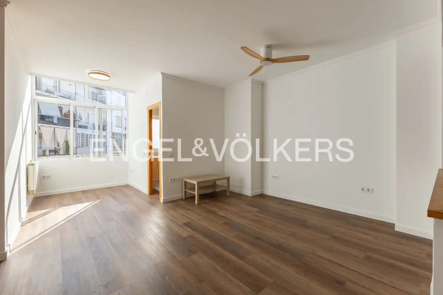 Wohnung zur Miete in Carrer del Pintor Salvador Abril, Russafa
